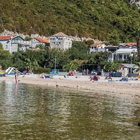 Holiday 400 Prázdninový dům Klek